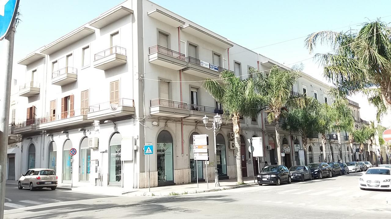 Leonardo Brindisi Bagian luar foto